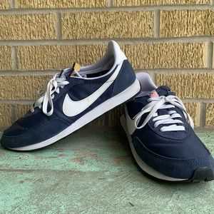 Nike waffle trainers 2